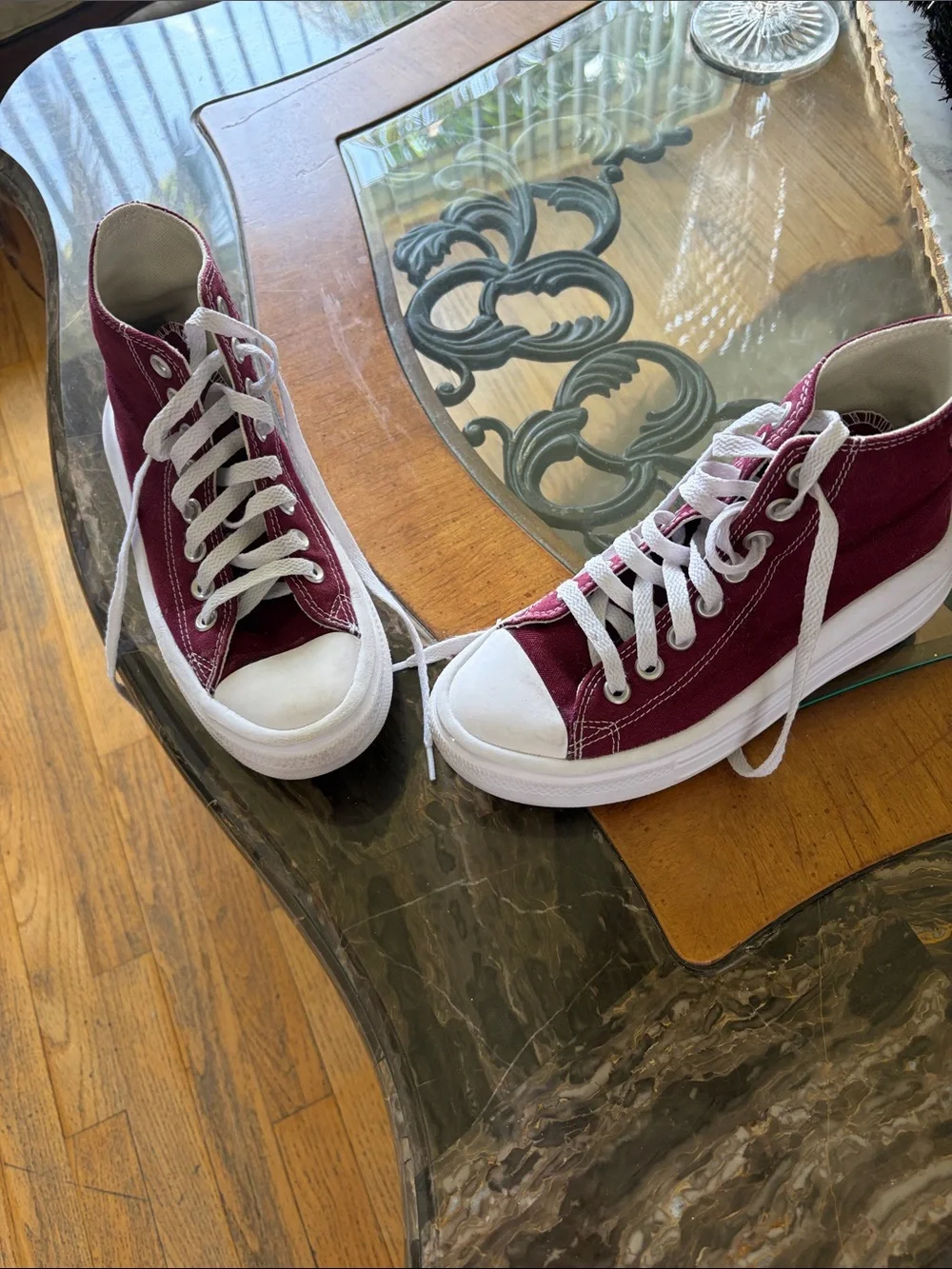 Gently used. Converse Kids Burgundy High-Top Canvas Sneakers size 5.5